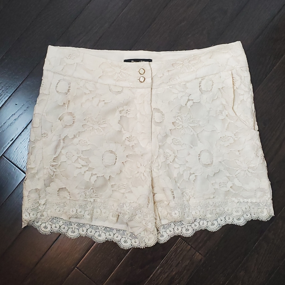 Max & Riley Ivory Lace Shorts